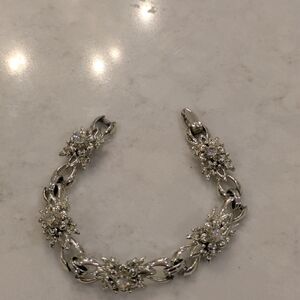 Rhinestone Bracelet Gold Tone 8" Long